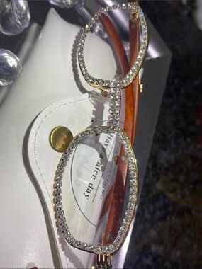 Millionaire Celebrity Glasses “Look Like Money” One (1) Unisex wooden frame ice